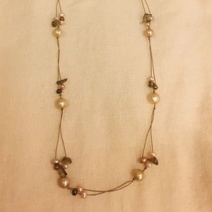 20” gold tone and pearl J Jill necklace